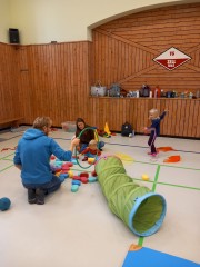 Familienturnen mit Eltern